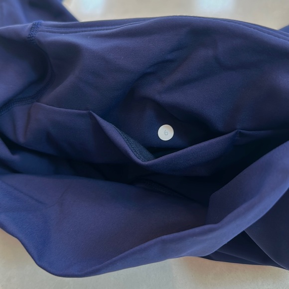 Lululemon crop legging - Picture 6 of 6